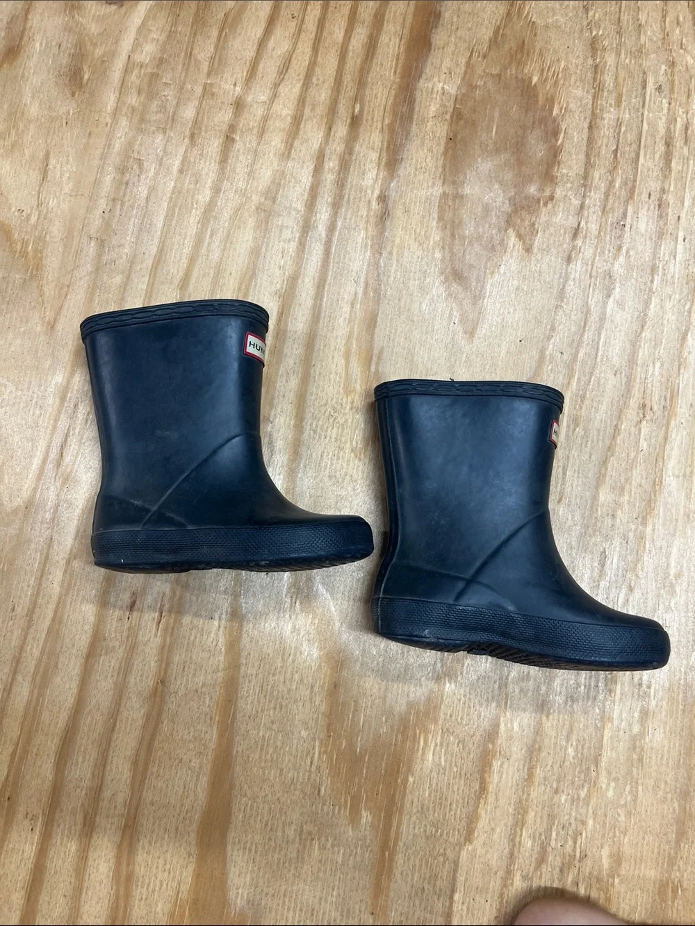 Hunter Kids Black Rain Boots with Red Logo Trim unisex boys size 6 6c